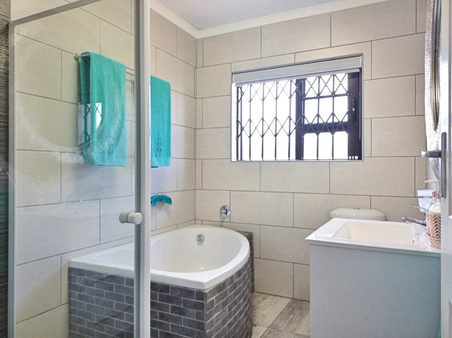 2 Bedroom Property for Sale in Island View Western Cape